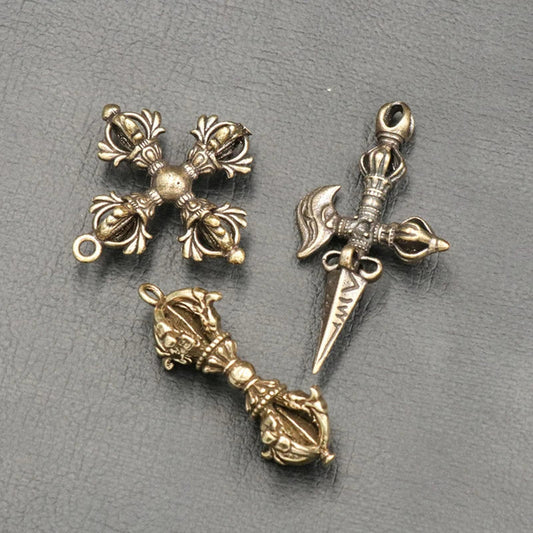 Vintage Tibetan Vajra Pendant – Handcrafted Solid Copper Religious Prayer Amulet
